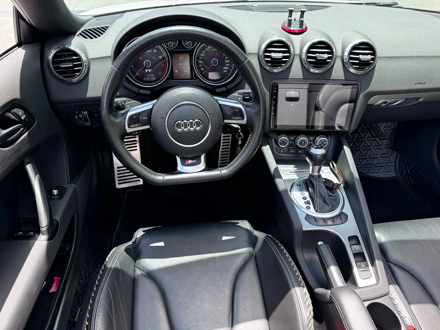 Audi TT 2013 TT Roadster 45 TFSI фото 16