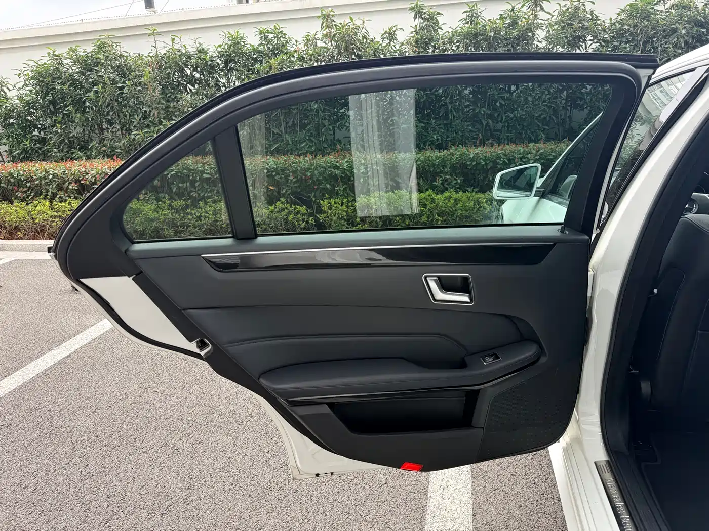 Mercedes-Benz E-Class 2015 E 260 L Sport фото 37