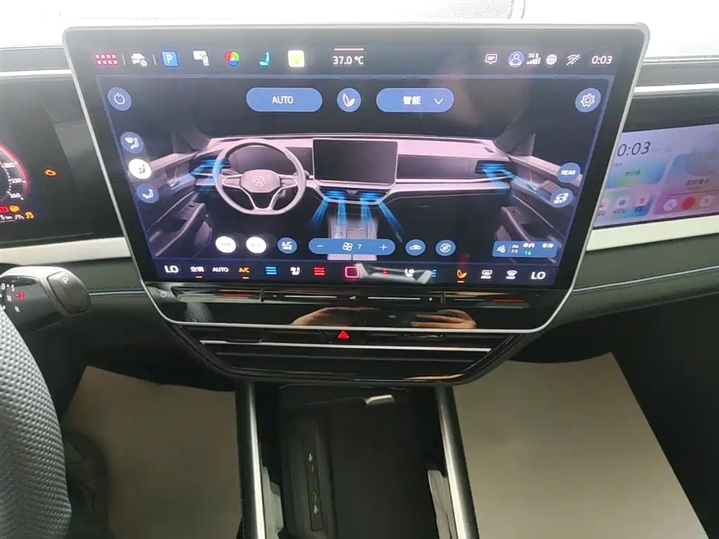 Volkswagen Passat 2025 Model Pro 380TSI Starlight Dragon Premium Edition фото 9