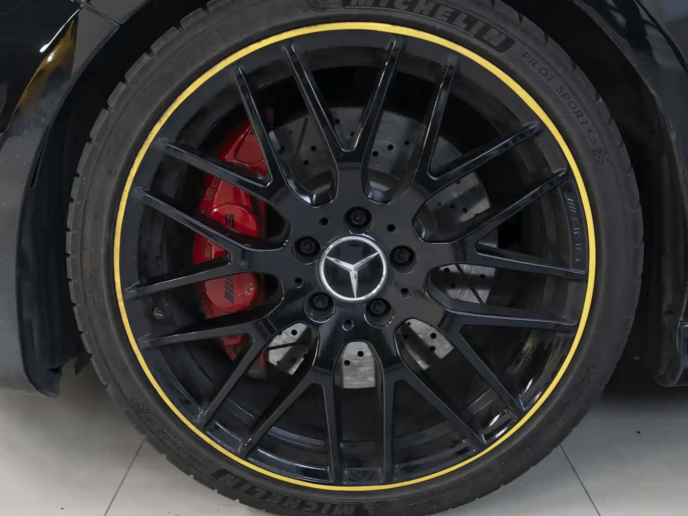 Mercedes-Benz A-Class AMG (Import) 2017 Model AMG A 45 4MATIC Night Thunder Limited Edition фото 14