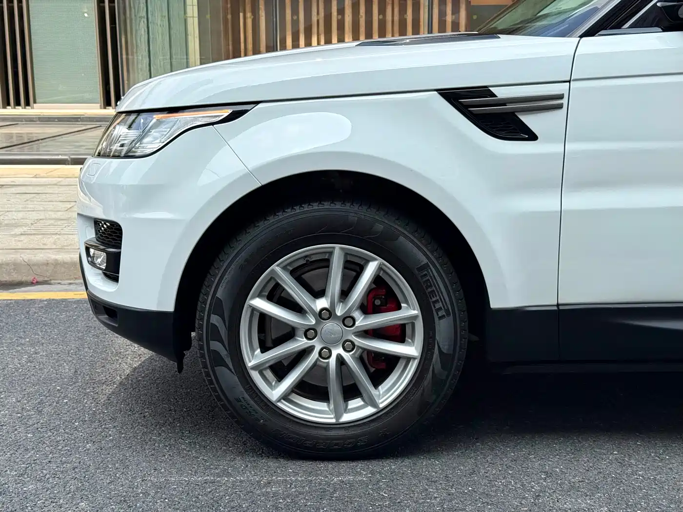Land Rover Range Rover Sport 2017 3.0 SC V6 SE фото 12