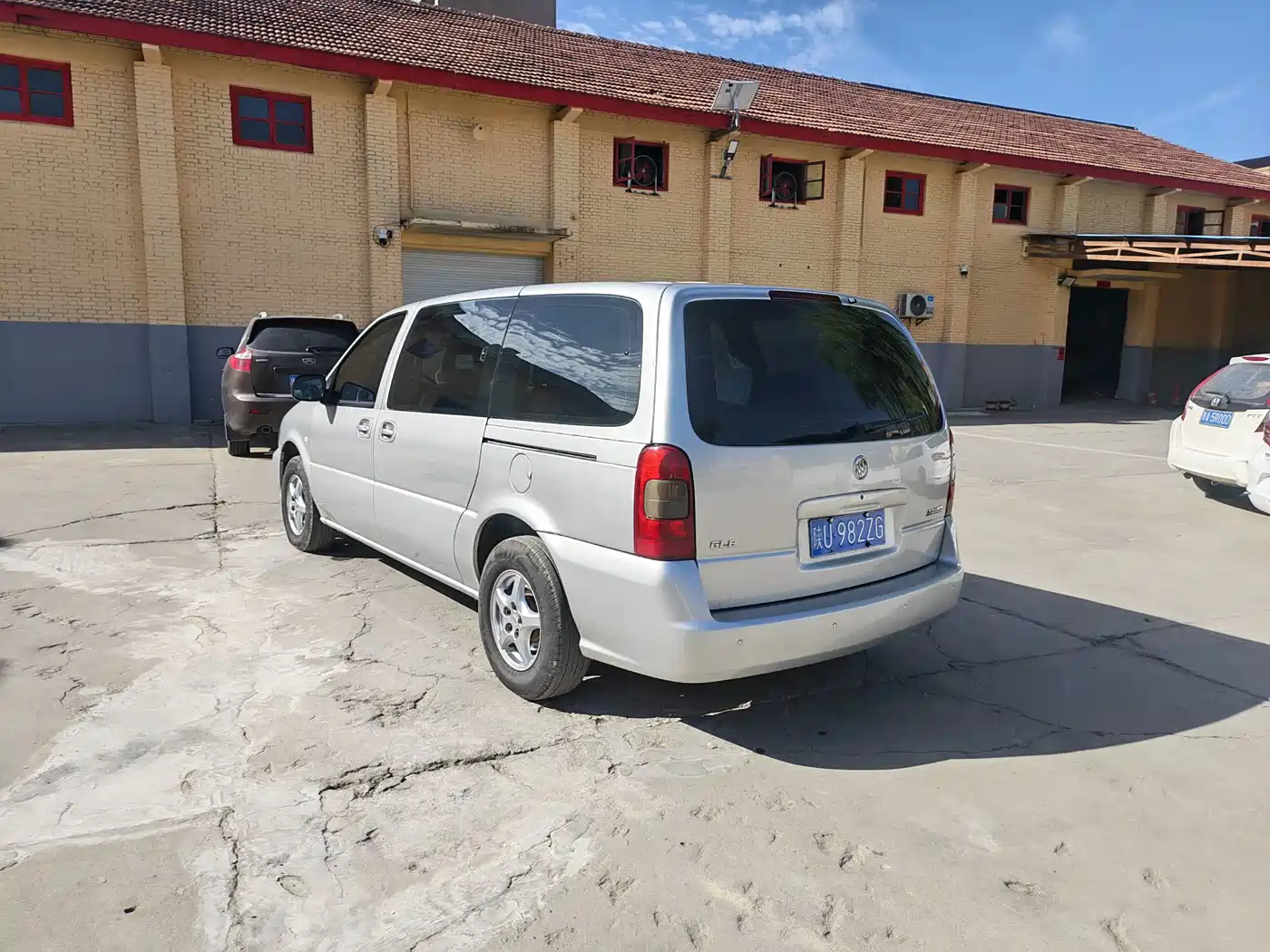 Buick GL8 2010