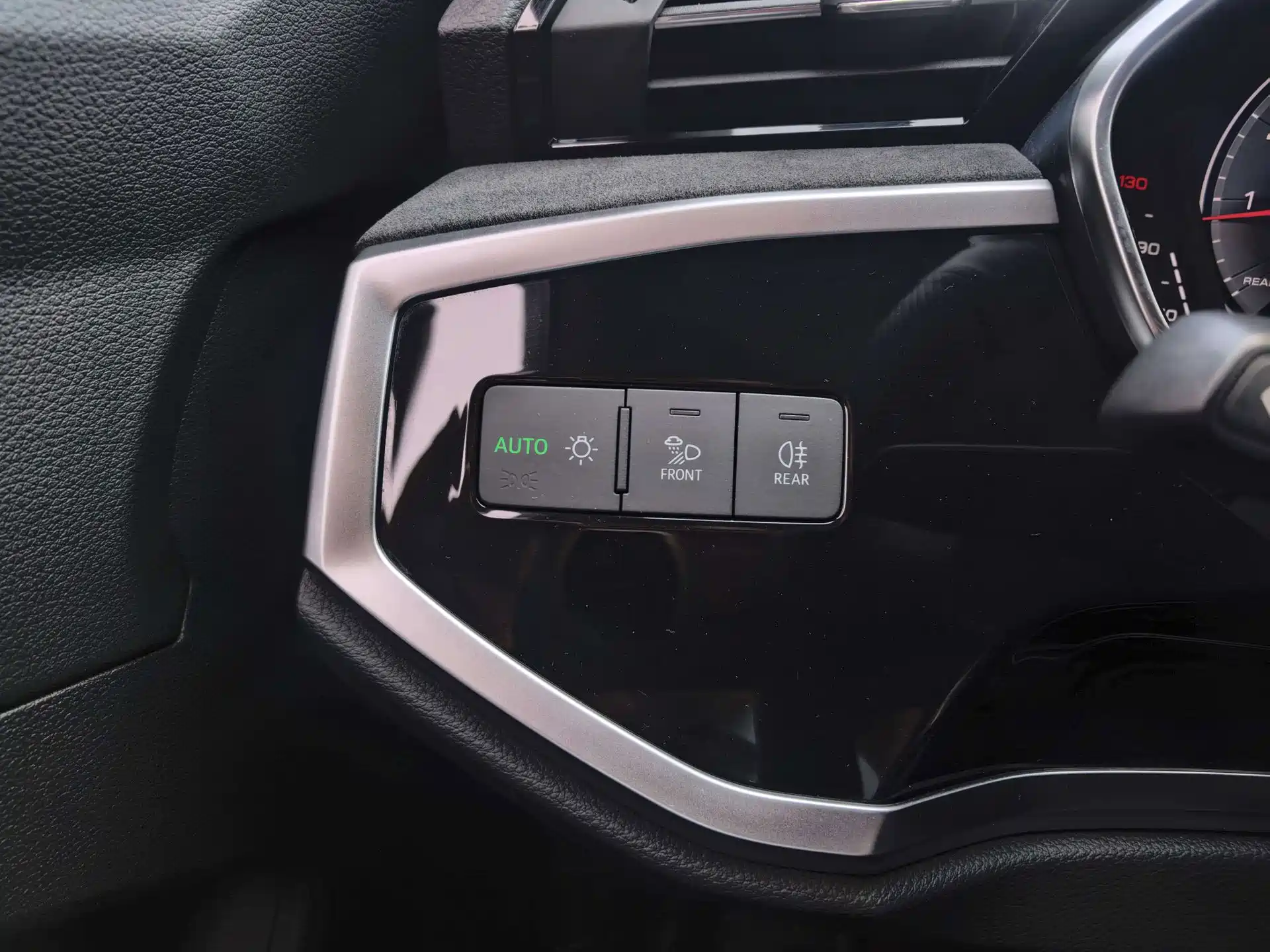 Фото 7 - Audi Q3