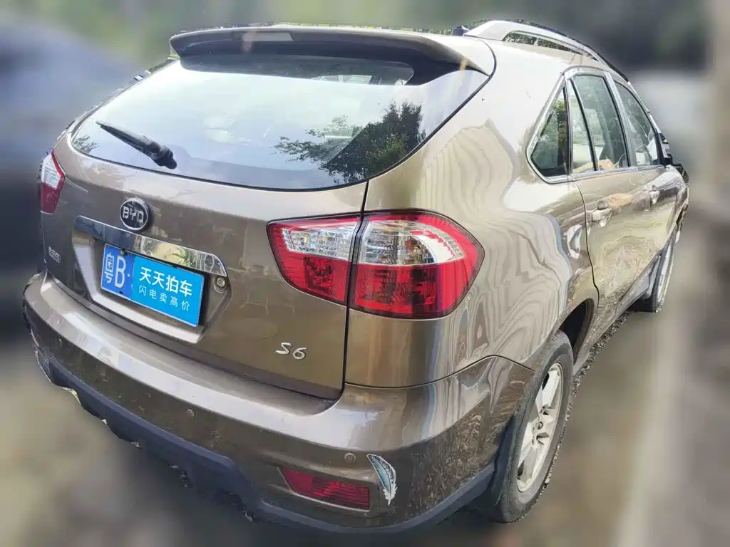 2014 BYD S6