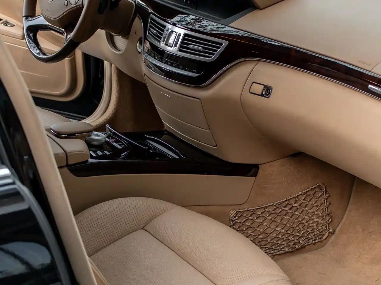 Mercedes-Benz S-Class 2012 S 350 L 4MATIC Grand Edition фото 17