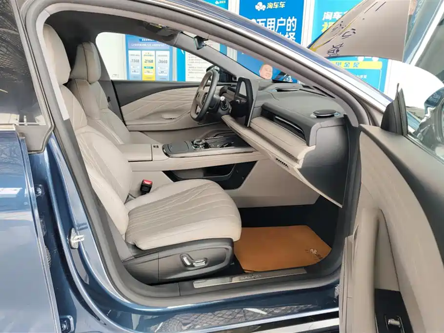 Geely Galaxy Galaxy Xingyao 8 2025 130km EM-P Starship Edition фото 8