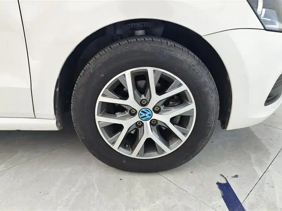 Volkswagen Polo 2016 1.4L Manual Trend фото 6
