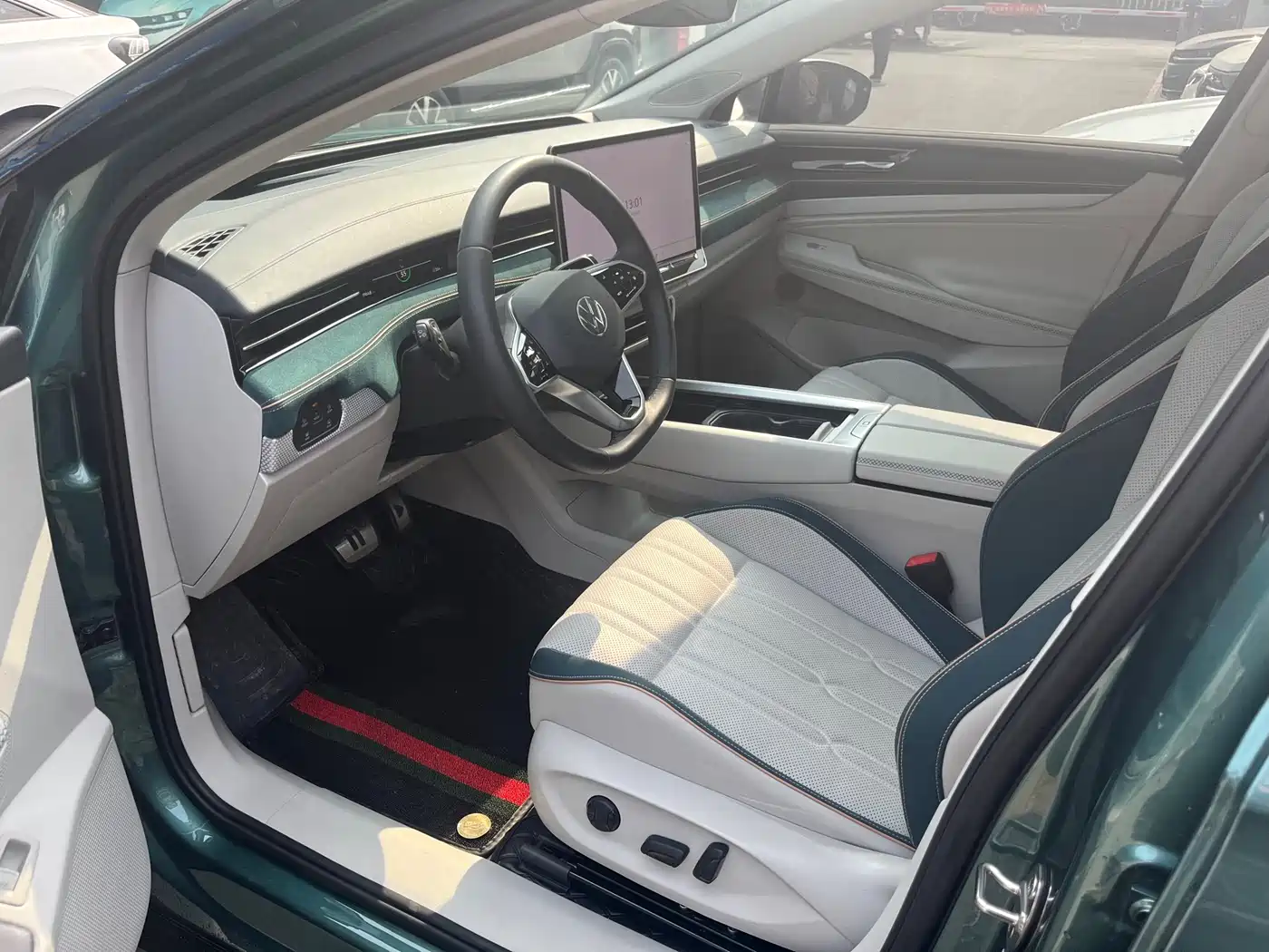 VOLKSWAGEN ID.7 VIZZION