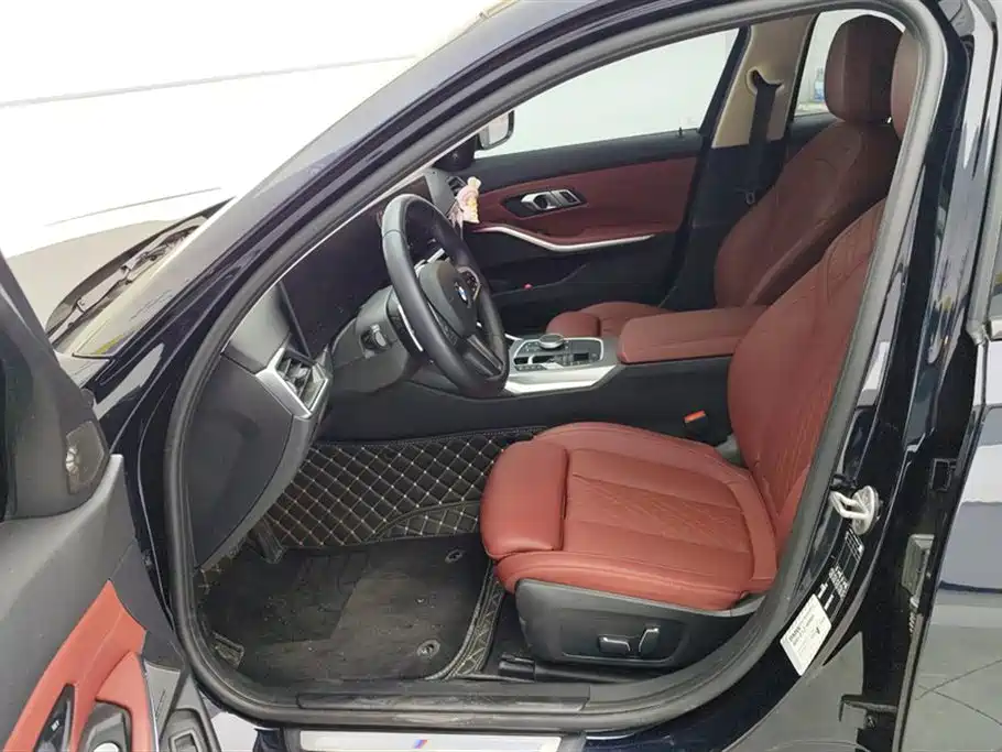 BMW 3 Series 2024 325Li M Sport Shadowline Package фото 9