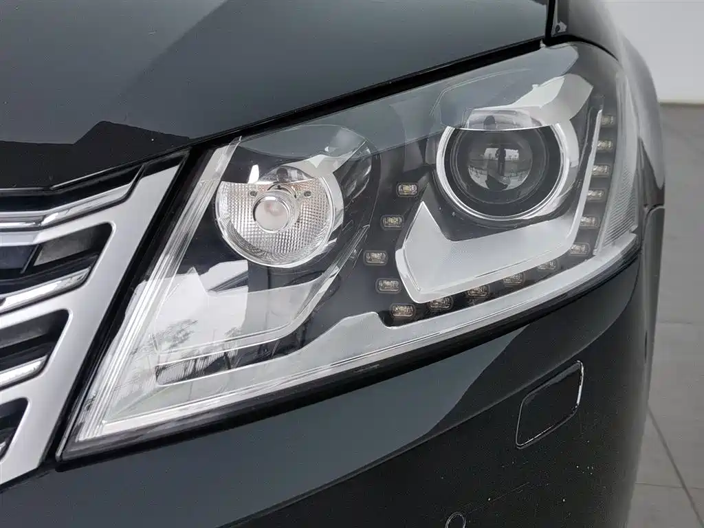 Volkswagen Magotan 2013 2.0TSI Ultimate фото 7