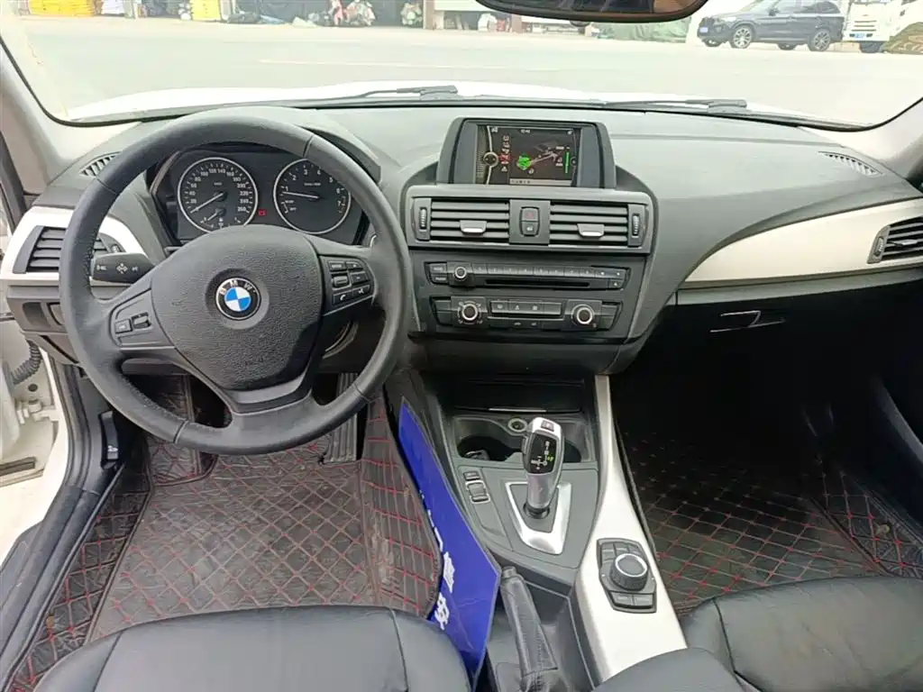 BMW 1 Series (Import) 2013 Facelift 116i Leading Model фото 10