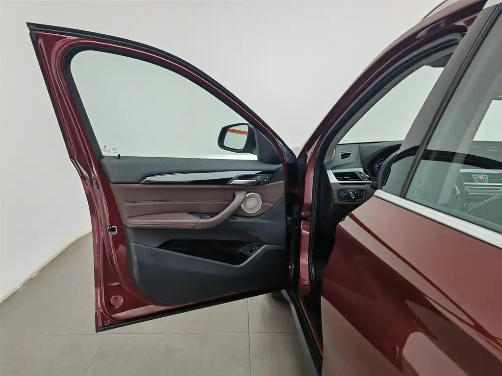 BMW X1 2021 sDrive20Li Fashion фото 8