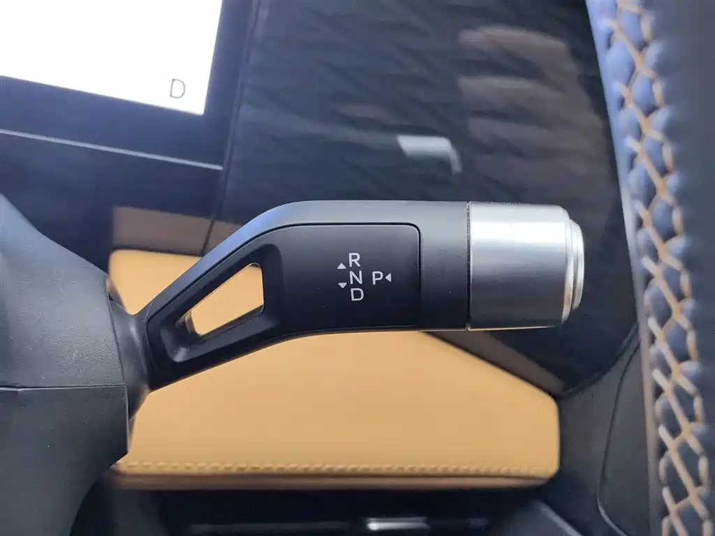 Geely Galaxy Galaxy L7 2023 1.5T 115km Starship фото 13