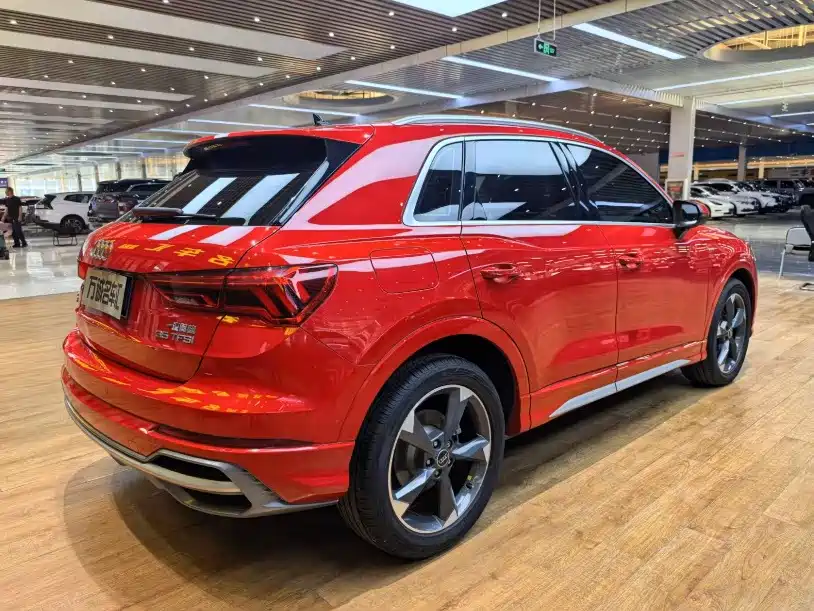Photo 21 - Audi Q3