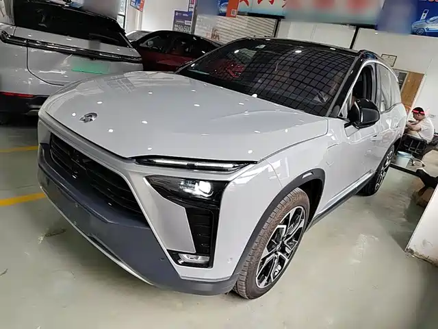 NIO ES8 2020
