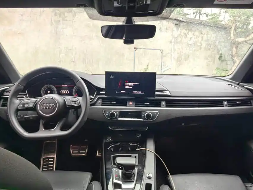 Audi A4L 2023 40 TFSI Luxury Sport фото 4