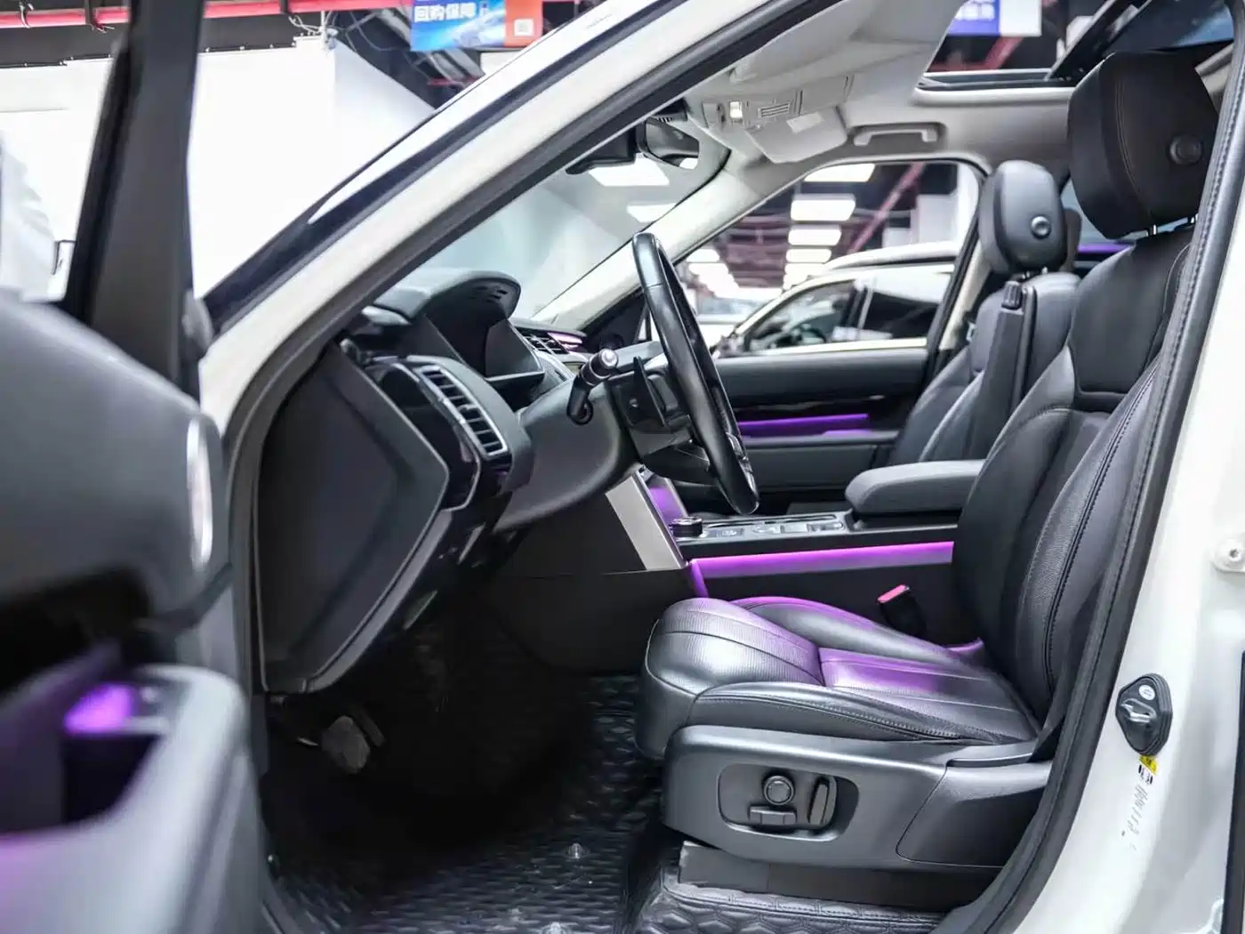 Land Rover Discovery 2020 3.0 SC V6 SE фото 5