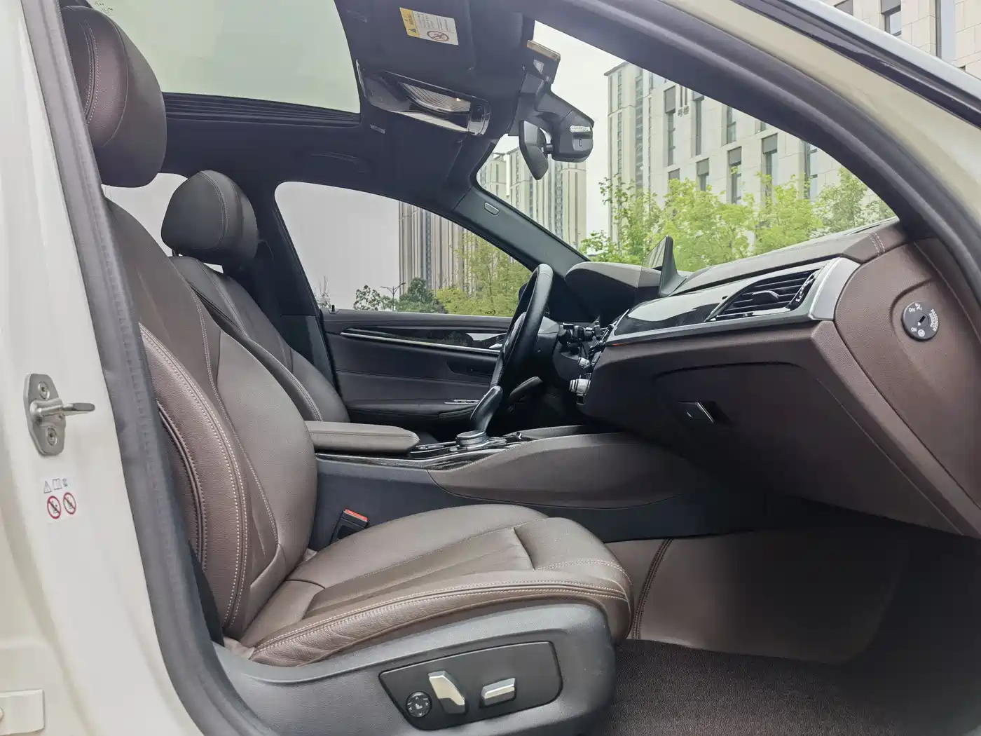 BMW 5 Series 2020 525Li M Sport Package фото 13