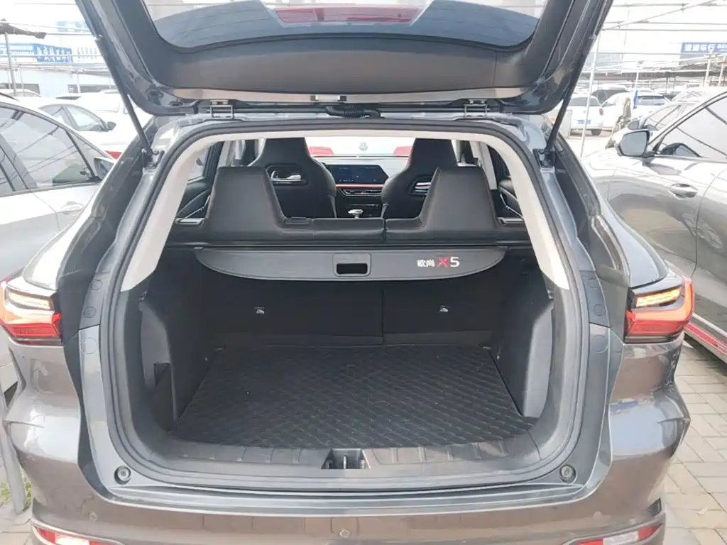 Changan Oshan Changan Oushang X5 2021 2021 1.6L CVT Premium