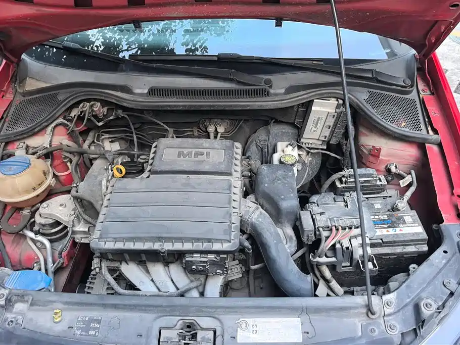 Volkswagen Polo 2016 1.4L Automatic Trend фото 10