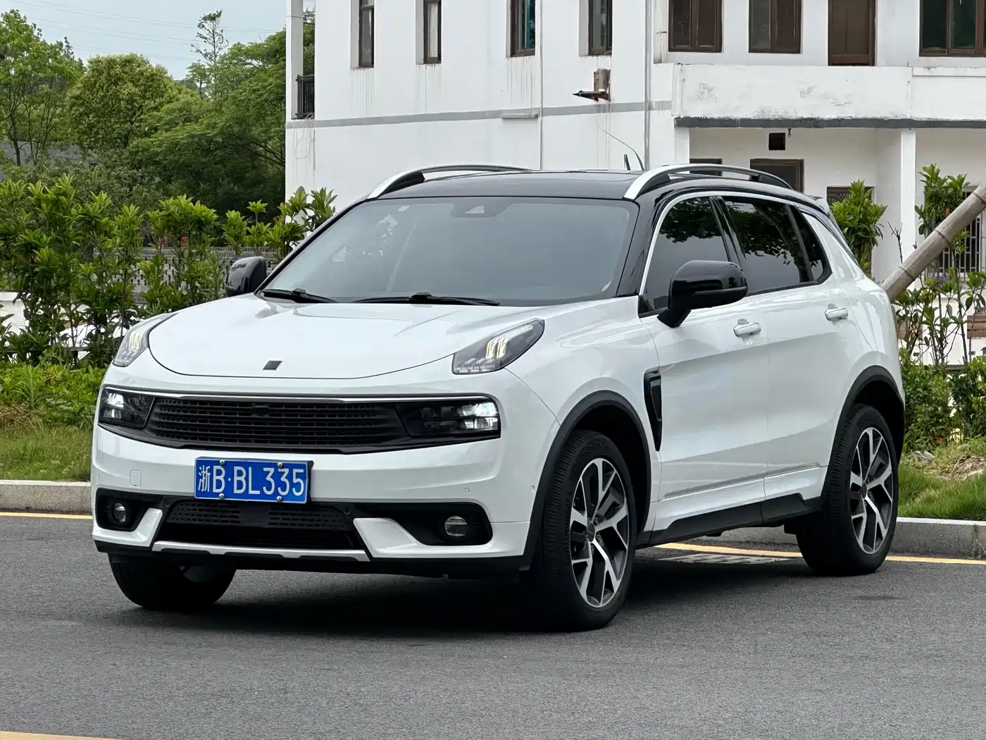 Lynk & Co 01 2017 2.0T AWD Pro