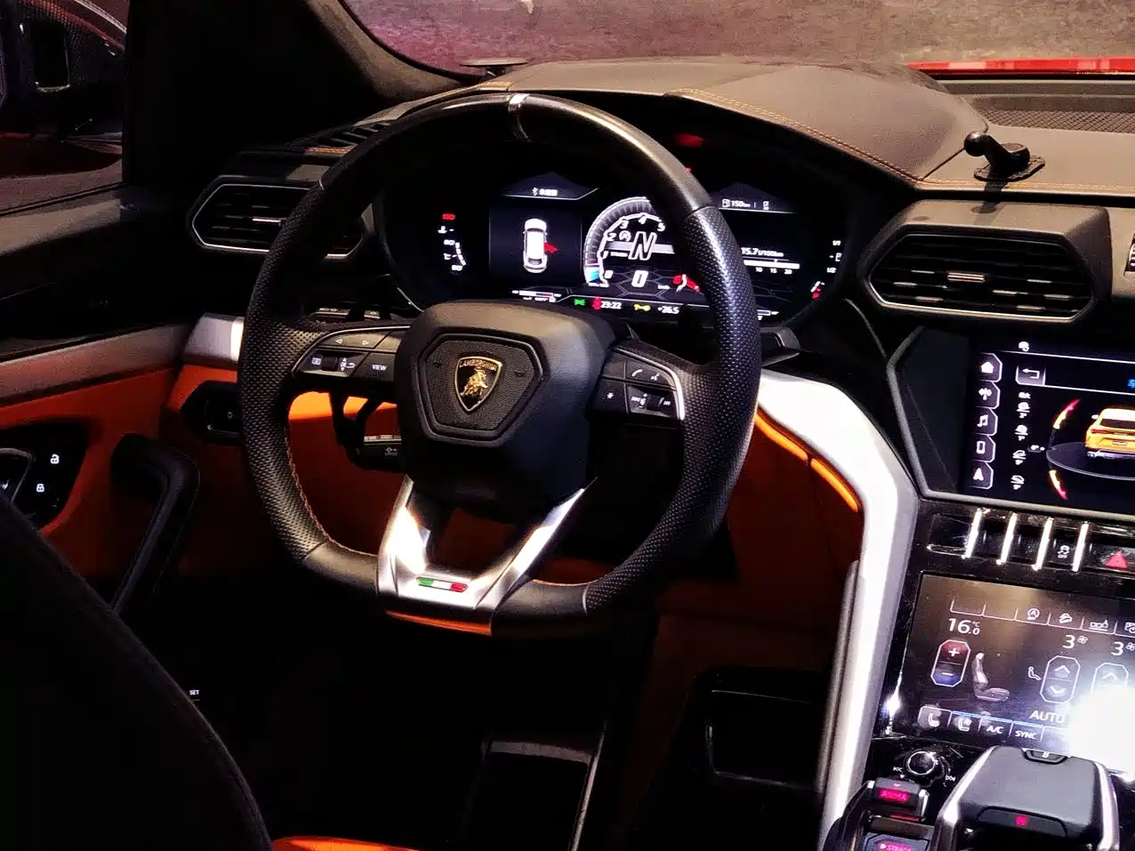 Lamborghini Urus 2018 4.0T V8 фото 13