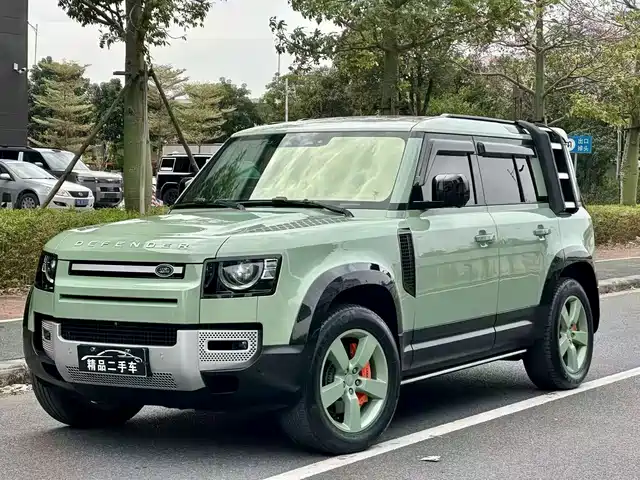 Land Rover Defender 2023