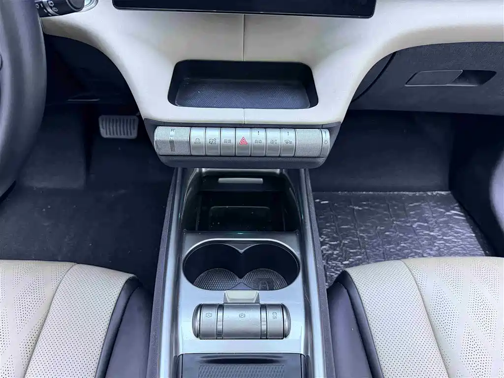 BYD Dolphin 2023 420km Fashion Edition фото 14