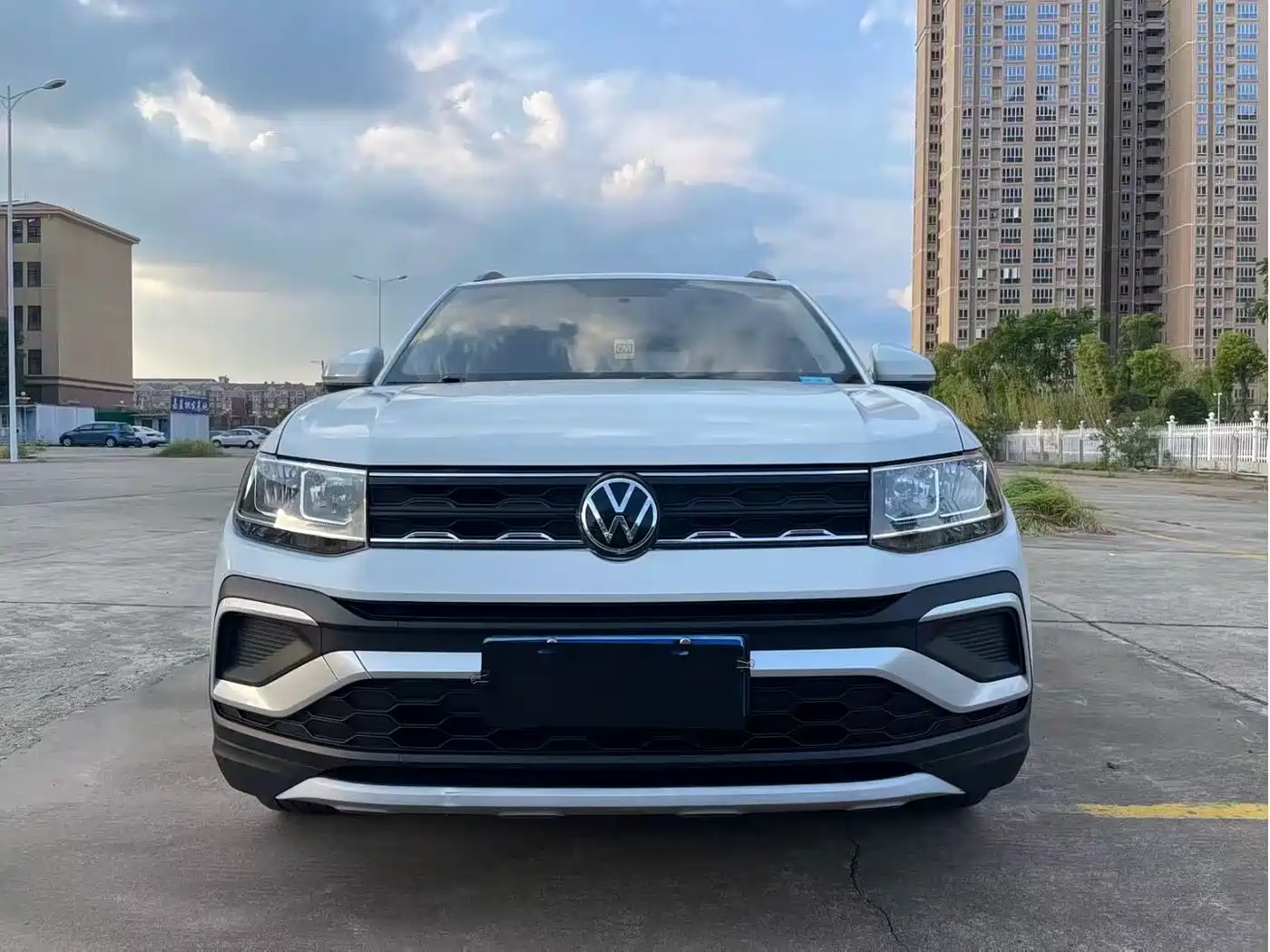 Volkswagen T-Cross 2023 Facelift 1.5L Automatic Trend Edition фото 2