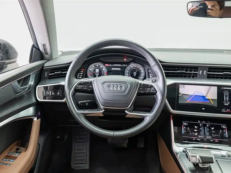 AUDI A7L