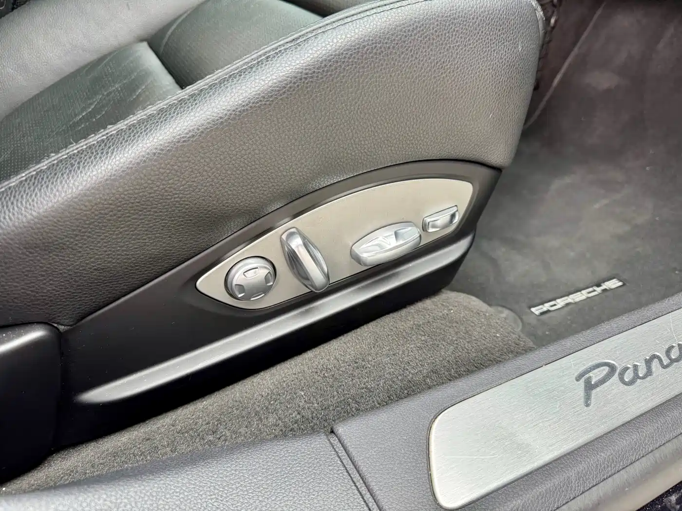 Porsche Panamera 2014 Panamera 3.0T фото 19