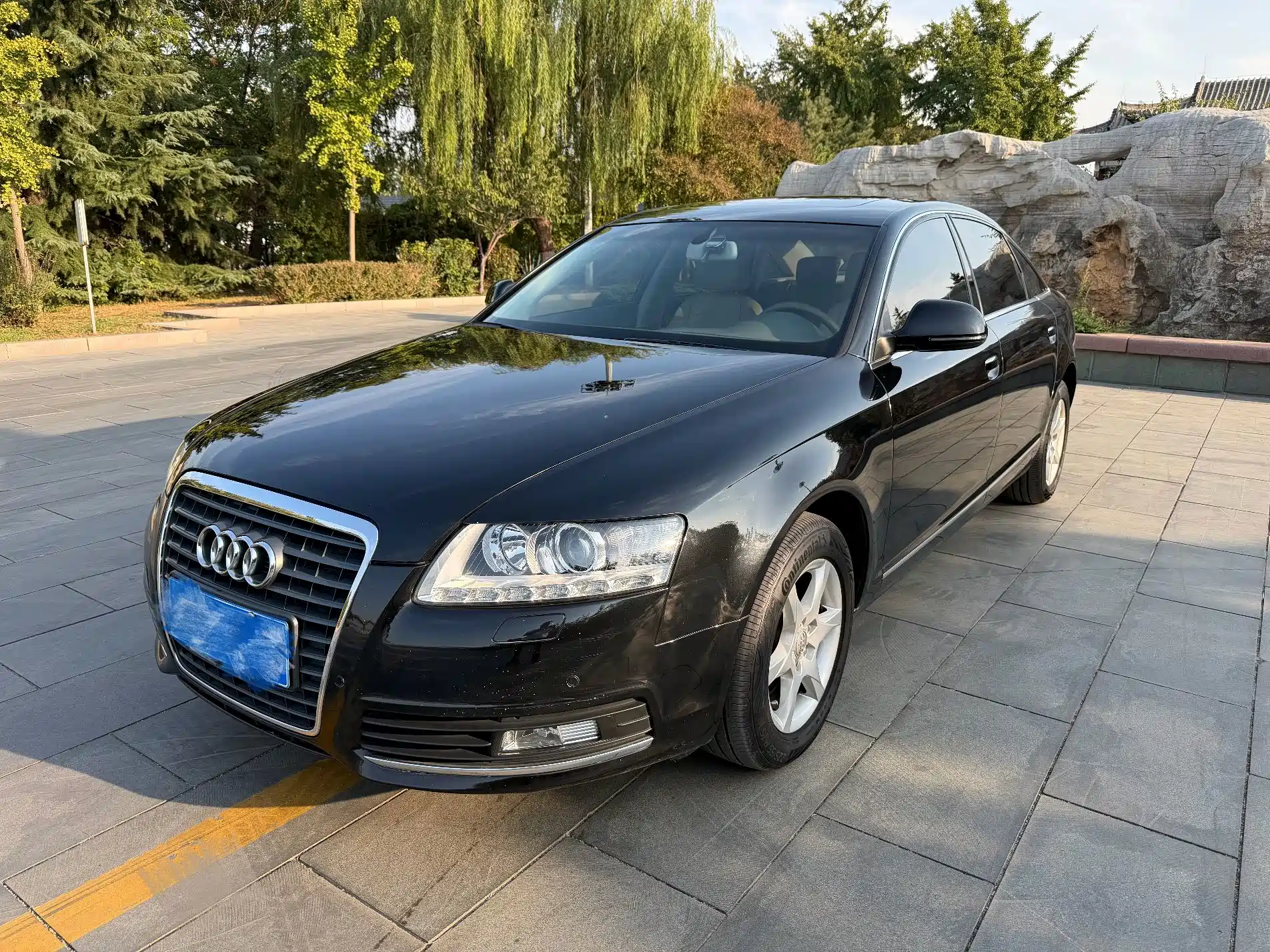 Photo 1 - Audi A6L