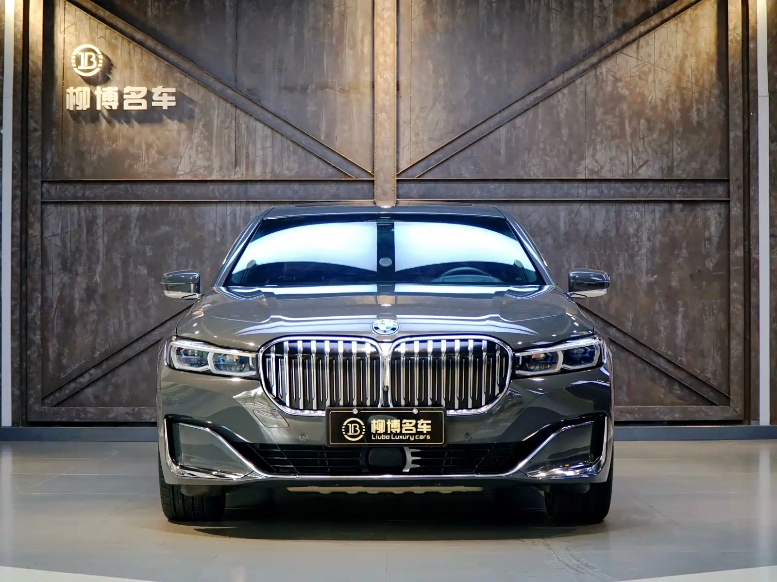 صورة 2 - BMW 7 Series