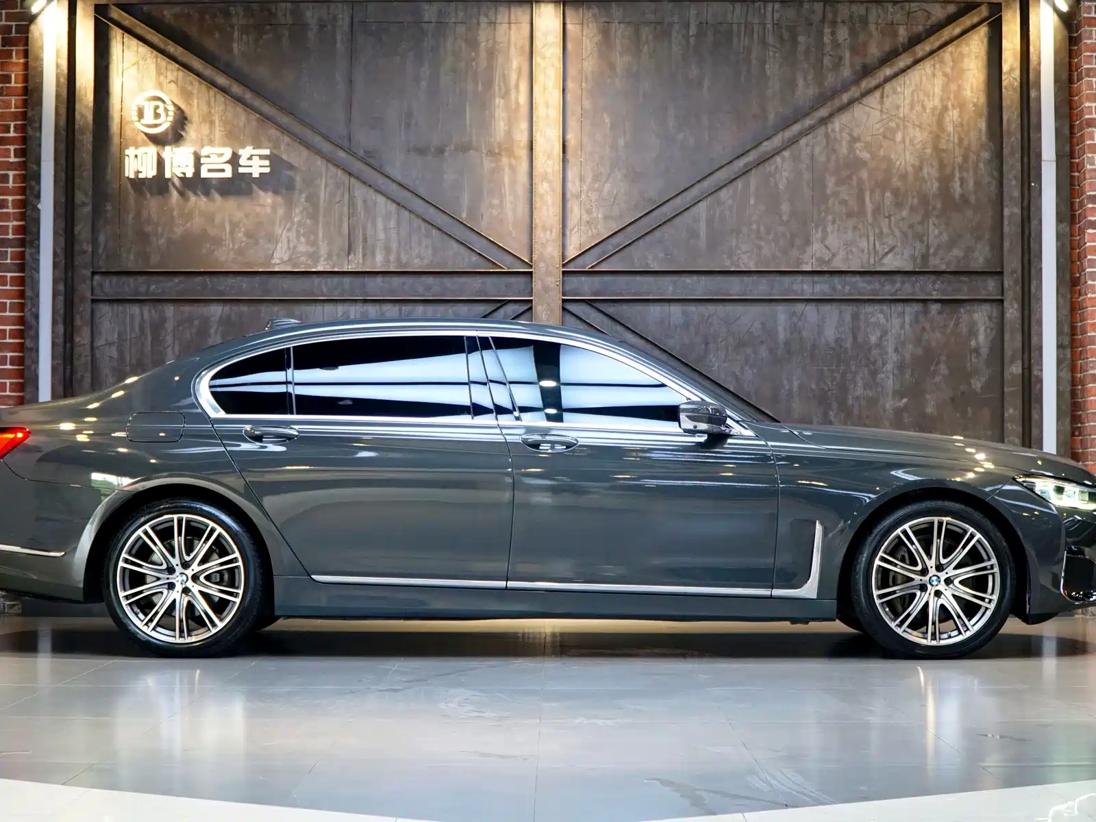 صورة 4 - BMW 7 Series