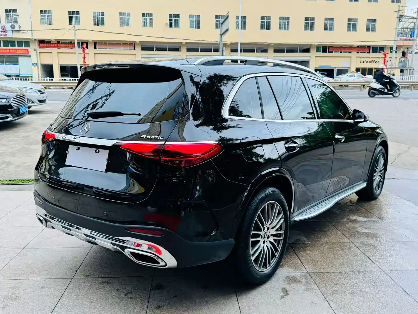 Mercedes-Benz GLC 2024 GLC 300 L 4MATIC Dynamic 5-seater фото 6