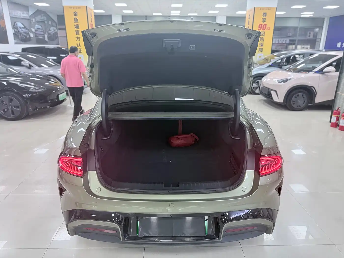 Xiaomi Auto Xiaomi SU7 2024 RWD Ultra Long Range Advanced Smart Driving Pro Edition фото 10