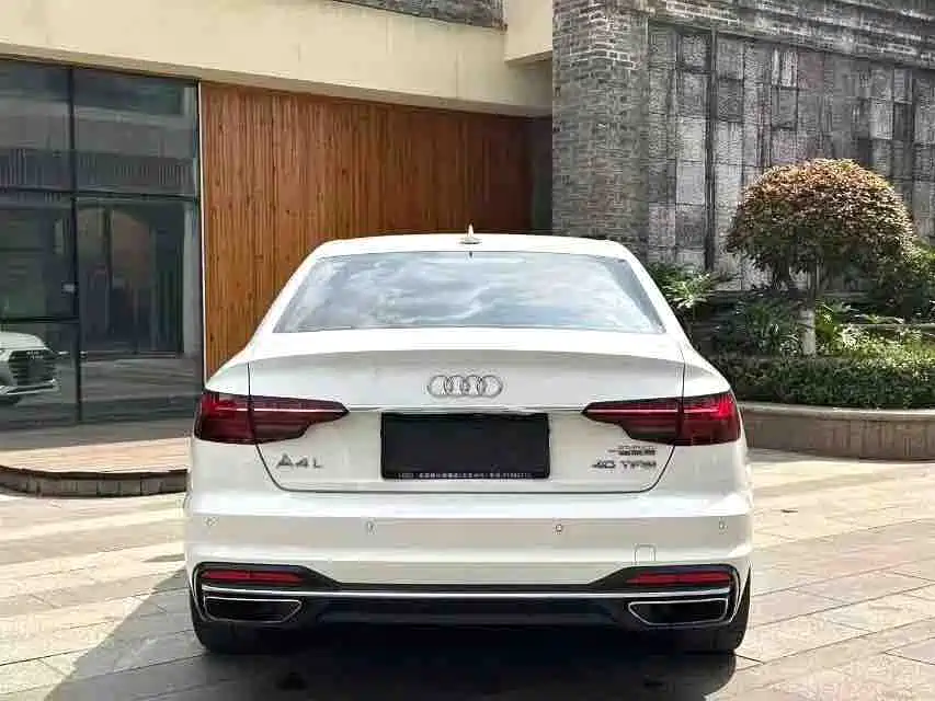 Audi A4L 2022 40 TFSI Fashion Elegance фото 5