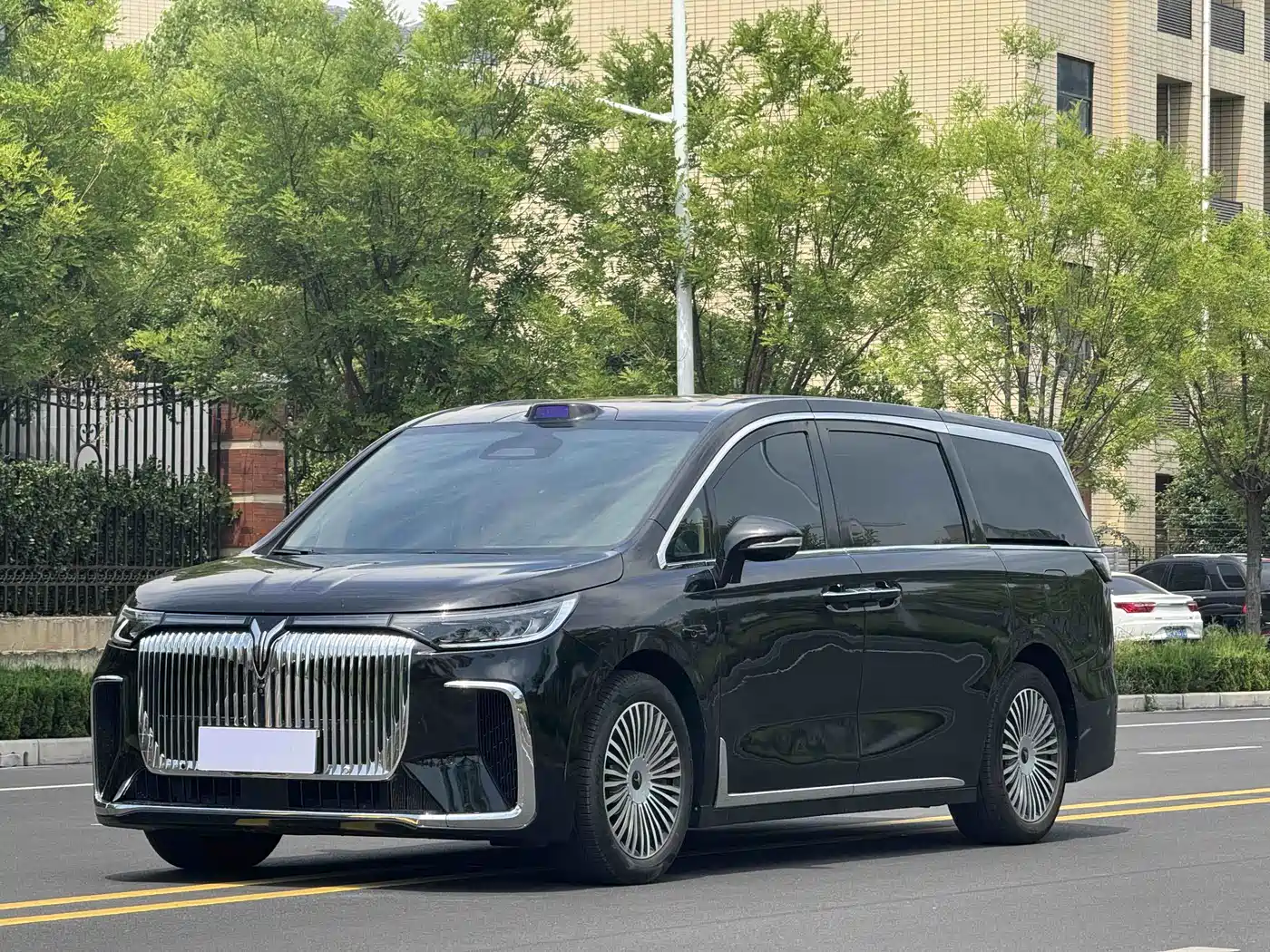 Voyah Auto Voyah Dreamer 2025 Model PHEV 4WD Excellent QianKun Edition