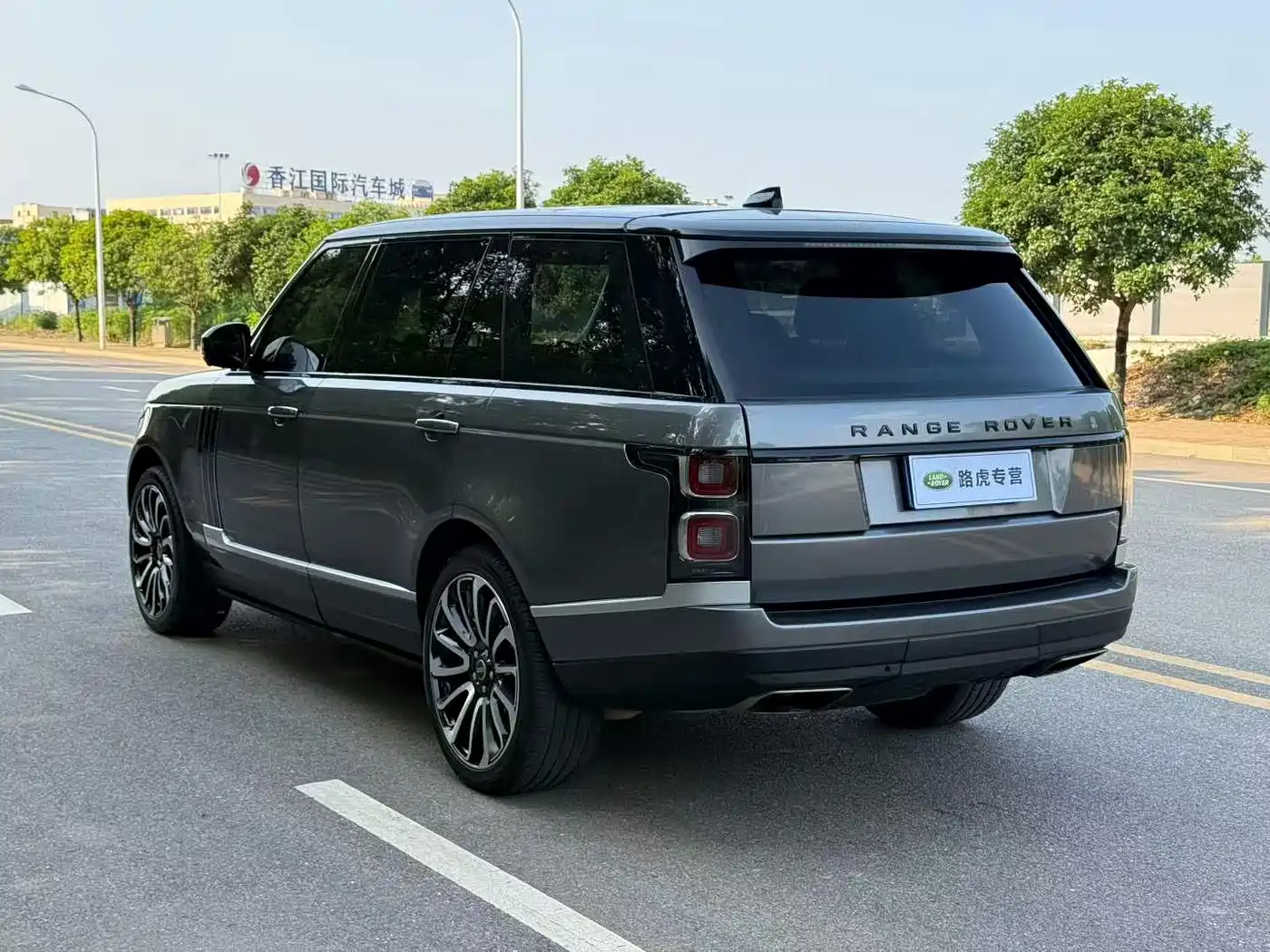 Land Rover Range Rover 2015 3.0 SC V6 Vogue SE Genesis Extended Edition фото 8