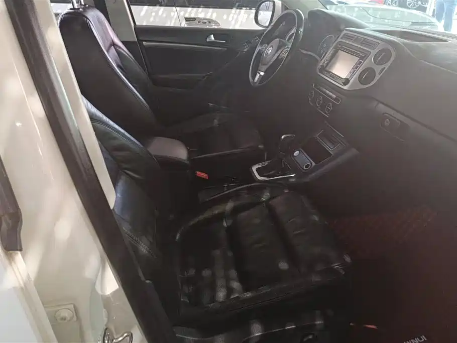 Volkswagen Tiguan 2015 1.8TSI Automatic 4WD Highline фото 8