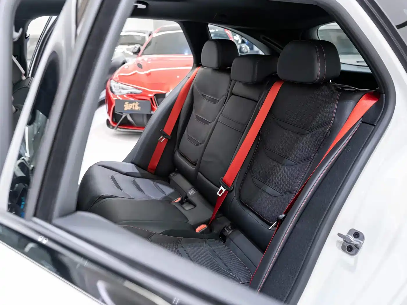 Mercedes-Benz C-Class AMG 2024 AMG C 43 4MATIC Wagon Special Edition фото 9