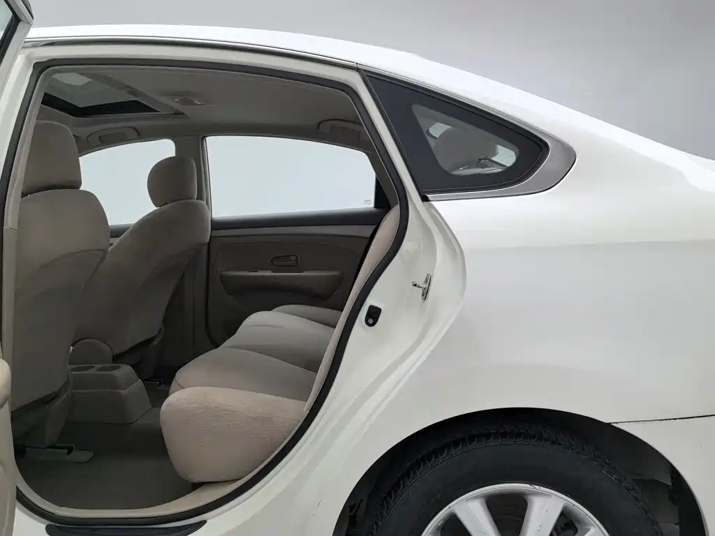 Фото 15 - Nissan Sylphy