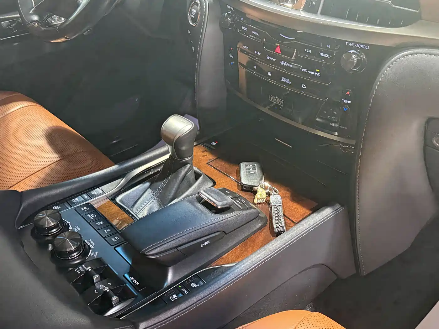 Lexus LX 2017 570 Prestige Luxury фото 11