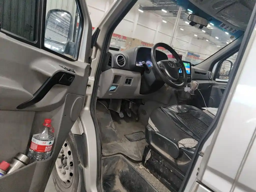 JAC Motors Star锐 2023 2023 2.0T 5 Series Express Edition 6/7-seater D20TCIF1