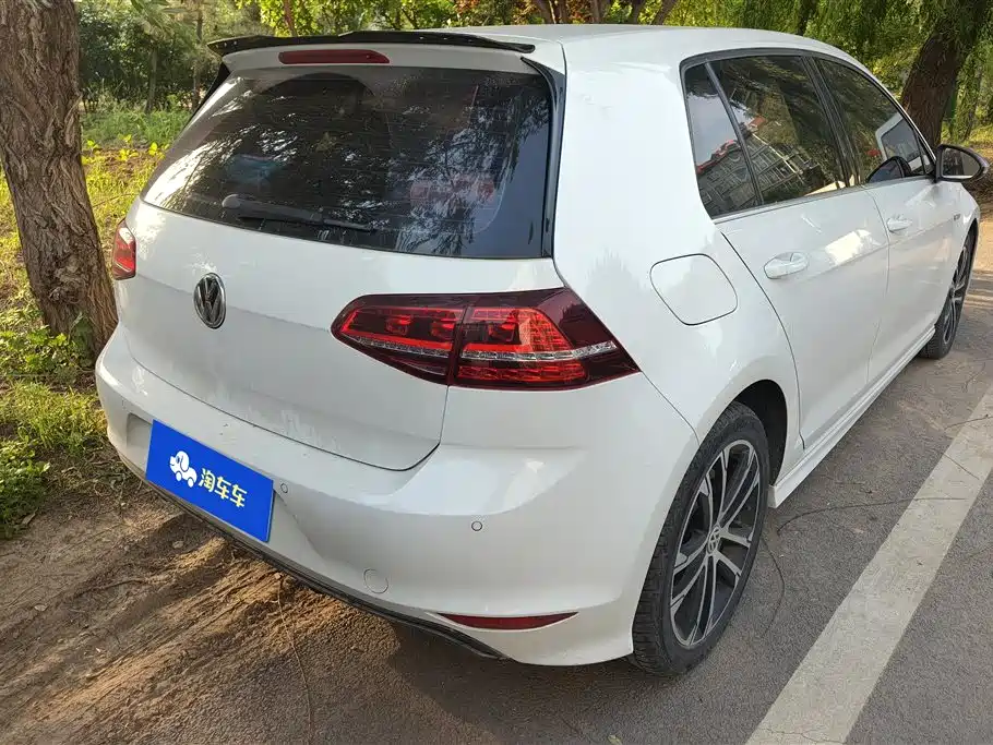 Volkswagen Golf 2017 280TSI Auto R-Line Millionth Anniversary Edition фото 3