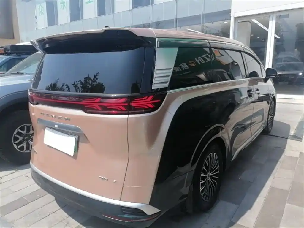 Denza D9 2022 DM-i 970 AWD Flagship фото 7
