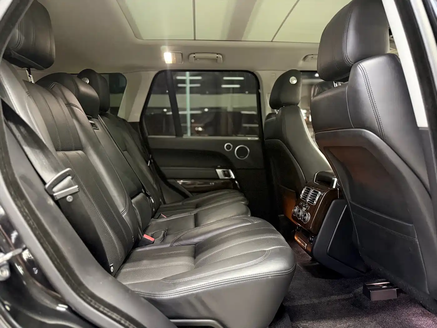 Land Rover Range Rover 2015 3.0 TDV6 Vogue фото 10