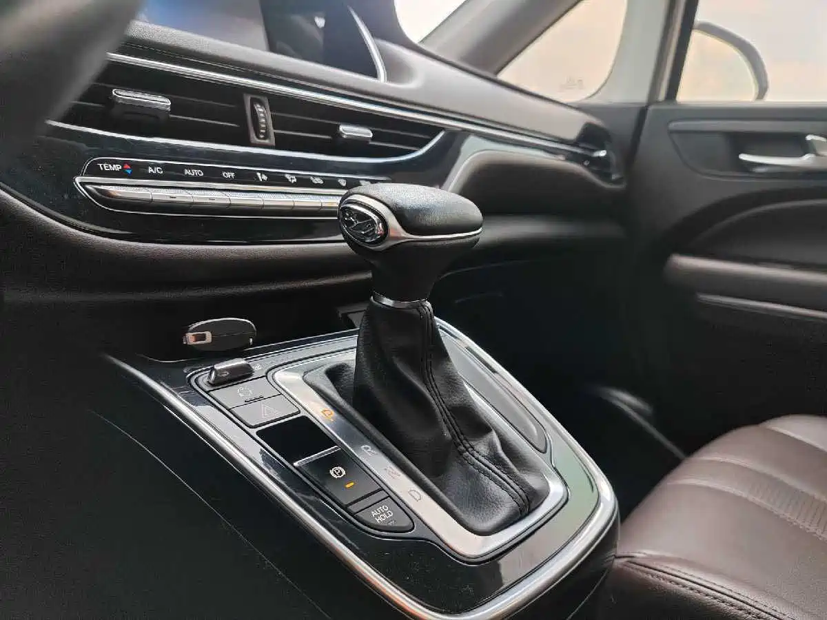 GAC Trumpchi Trumpchi M6 2021 PRO 270T DCT Premium Edition фото 12