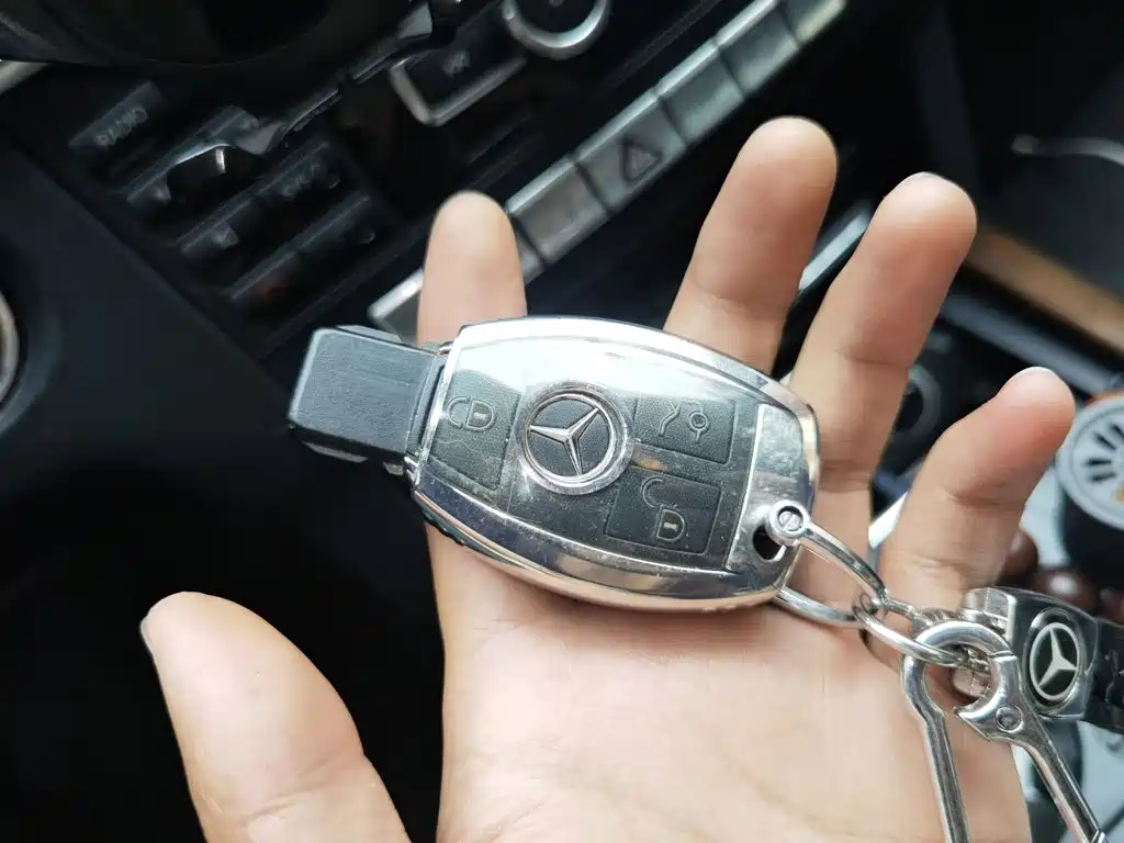 Photo 12 - Mercedes-Benz E-Class