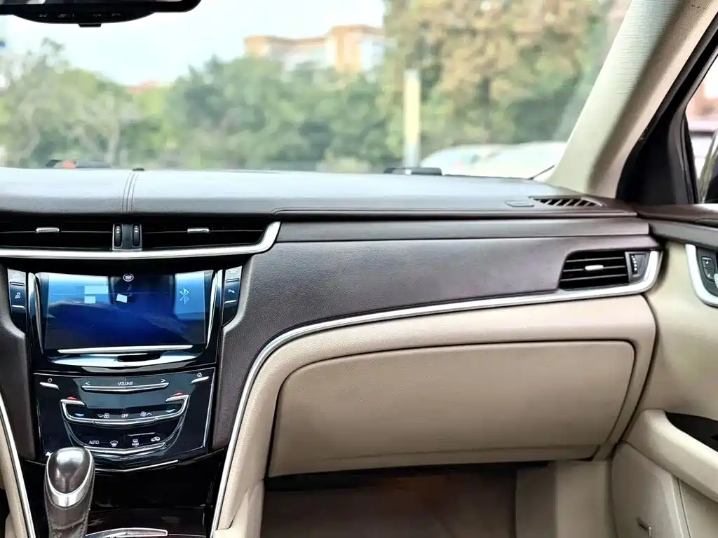 Photo 5 - Cadillac XTS